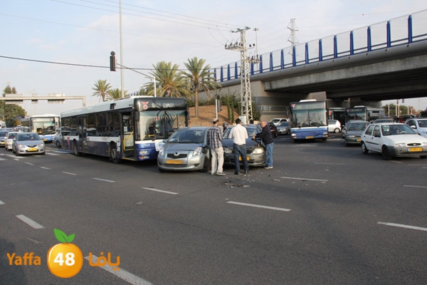 bus accednet 2 cars 0110 (2).JPG